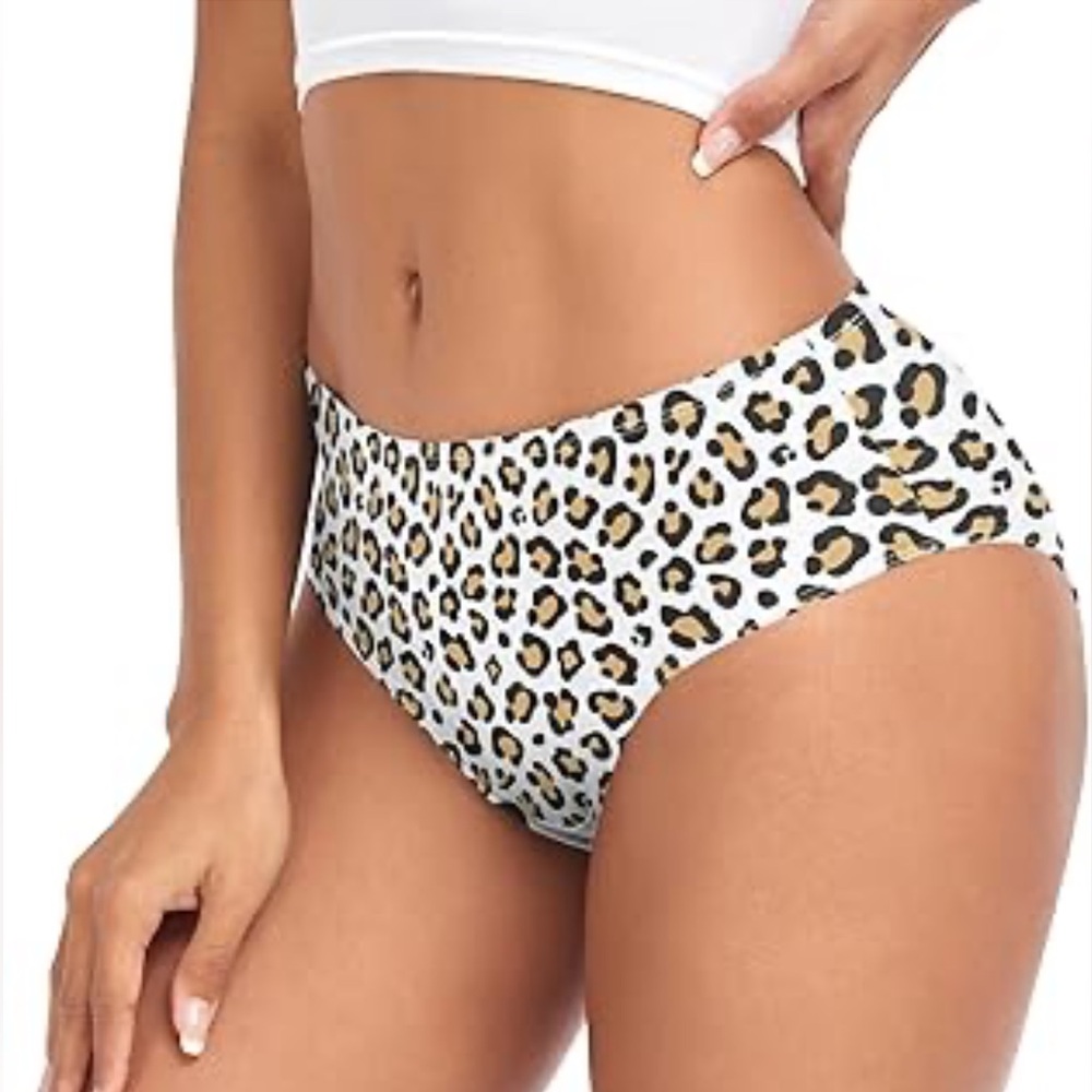 NWOT Pentao Leopard Print Bikini Bottom